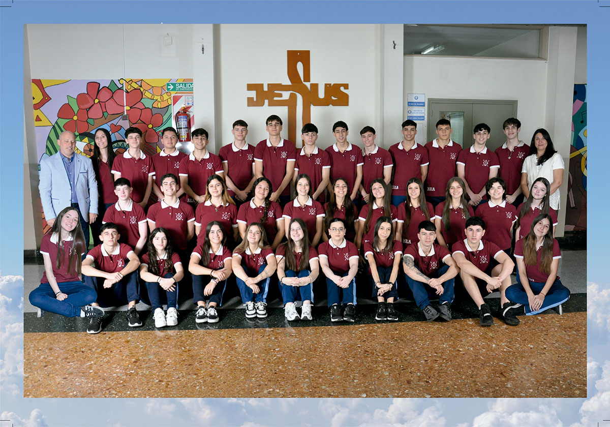 Egresados Bachiller en Economía y Administración de las Organizaciones
