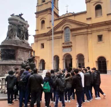 City Tour: Recorriendo la Historia en el Casco Urbano