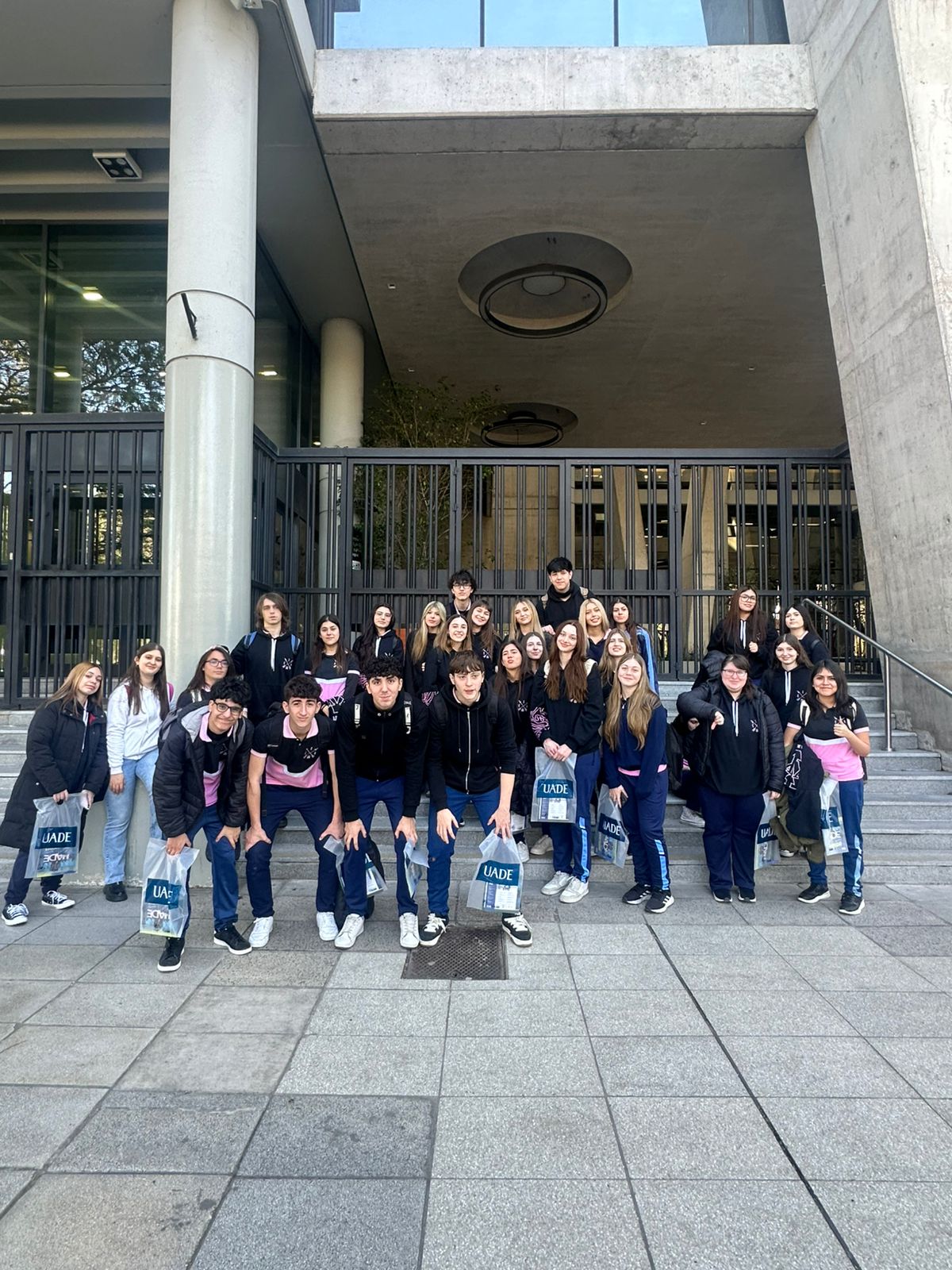 Lee más sobre el artículo Visita a UADE: Proyectando el Futuro Universitario