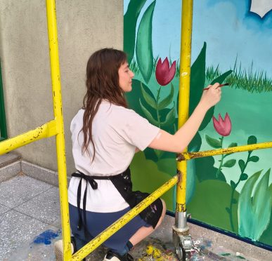 Prácticas de Arte Público: mural en el patio